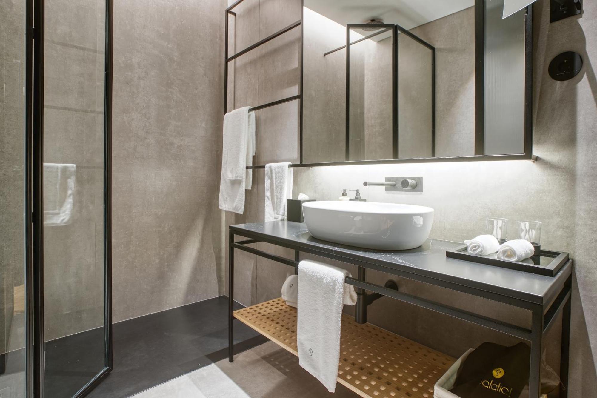 Palatial Suites Braga Quarto foto